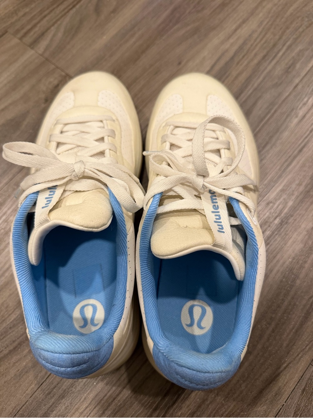 lululemon sneaker